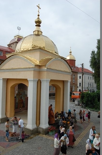 Як Луцьк відзначає Перший Спас або Маковія. ФОТО